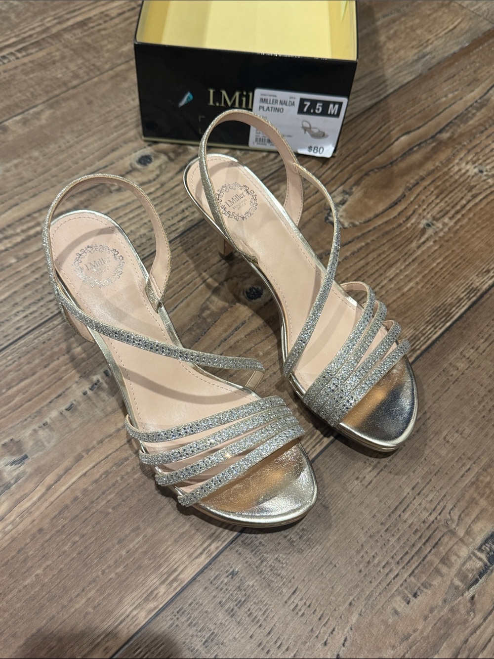 Women's Glitter Strappy Dress Sandals - Gold